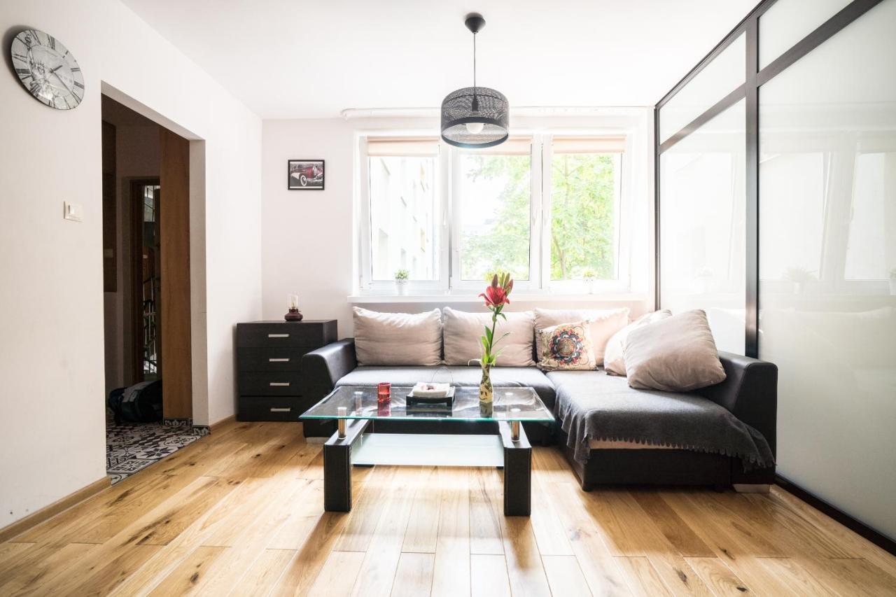 Oomph Apartament *