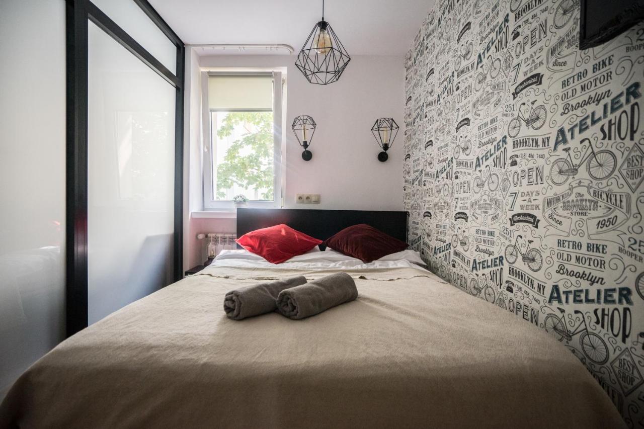 Oomph Apartment Warschau